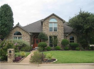 2 Meadowbrook Ln, Trophy Club, TX 76262