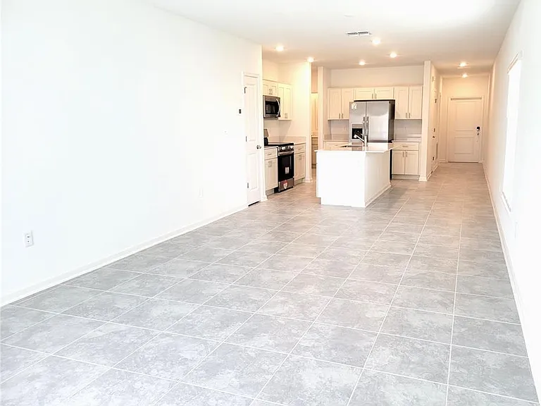1469 Deepwater Cir — Photo 15