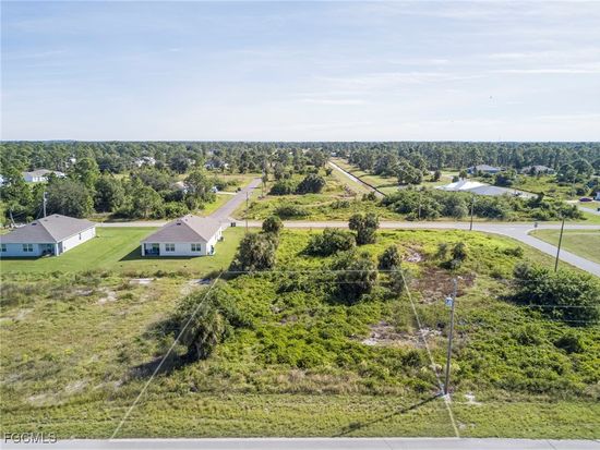 1063 Countess Ave, Lehigh Acres, FL 33974