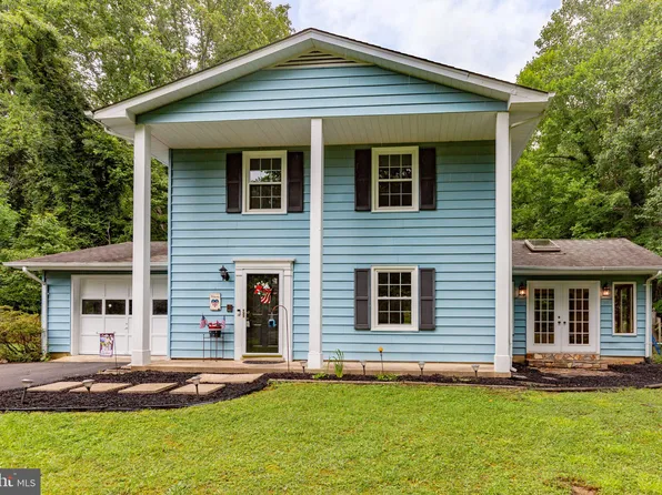 10 Greenleaf Ter, Stafford, VA 22556