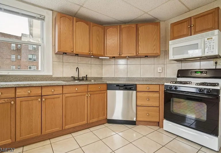 44 Elm St #2 — Photo 12