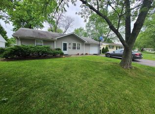 404 Willow Dr, O'Fallon, IL 62269