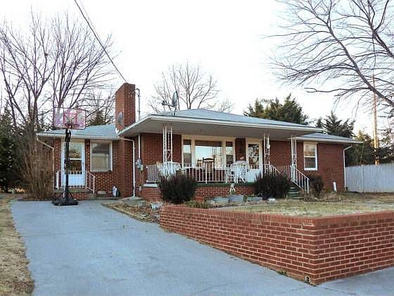 1st image of 208 Manassas Ave