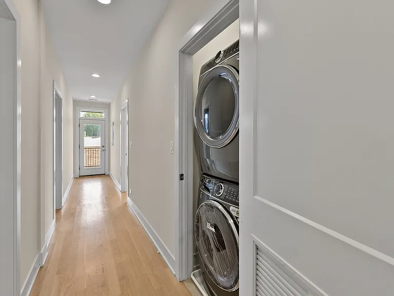 1837 S Canalport Ave #2W — Photo 6