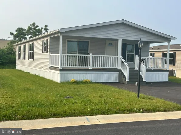 36 Evergreen Aly, Palmyra, PA 17078