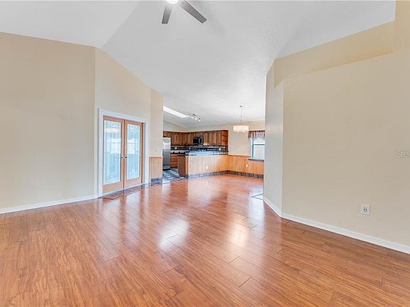 4th image of 12 Saint Kitts Cir