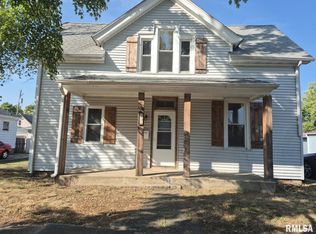 921 Catherine St, Pekin, IL 61554
