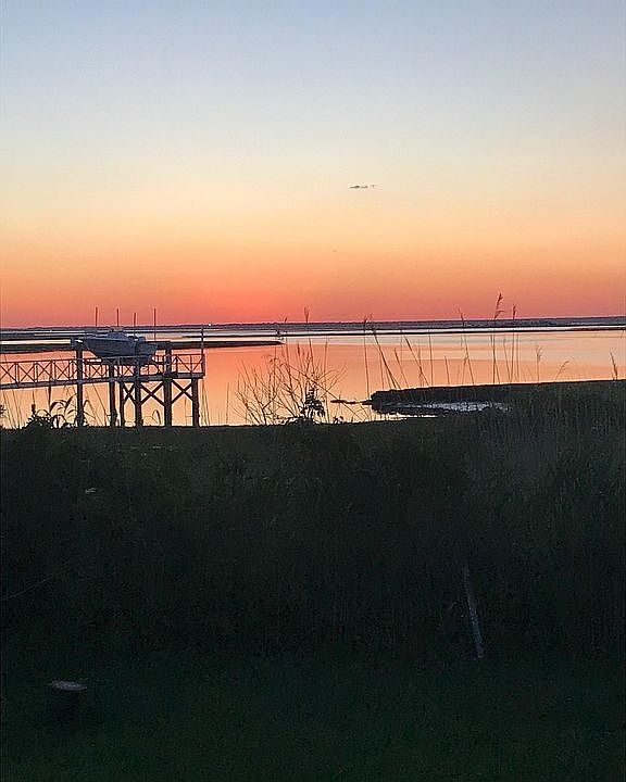 Open Bay View Back Deck