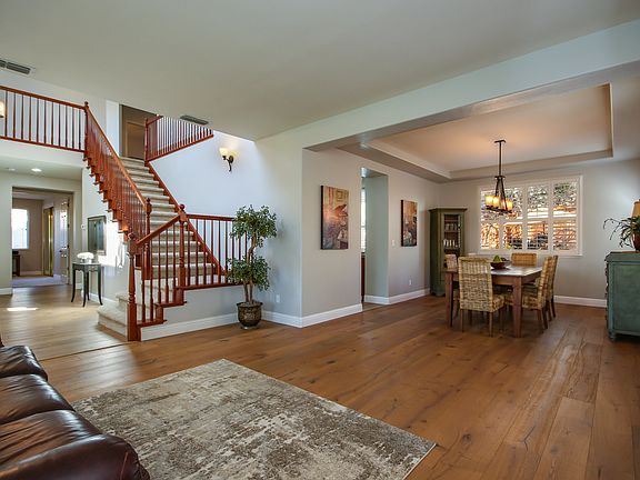 3rd image of 3808 Heather Ct