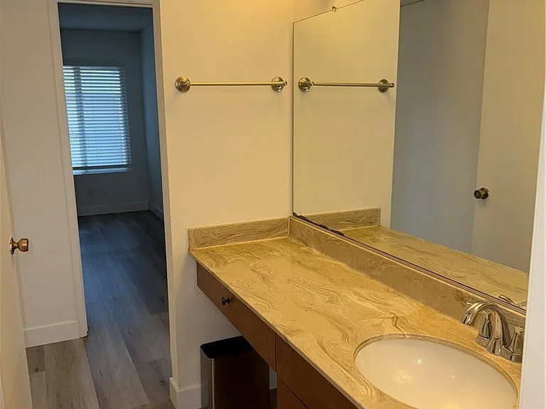 22330 Victory Blvd #803 — Photo 13