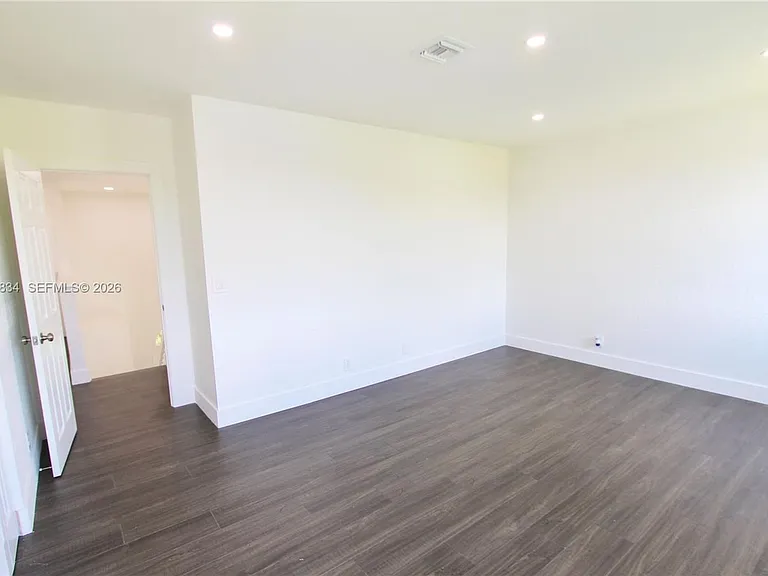 239 NW 107th Ave — Photo 10