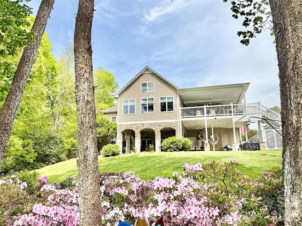 1st image of 226 Riverwalk Rd