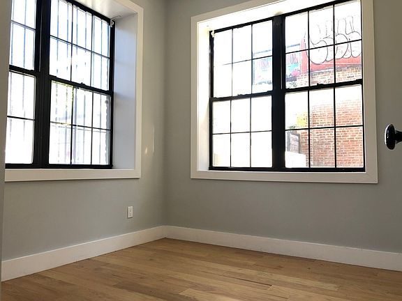 3rd image of 187 Montrose Ave #1