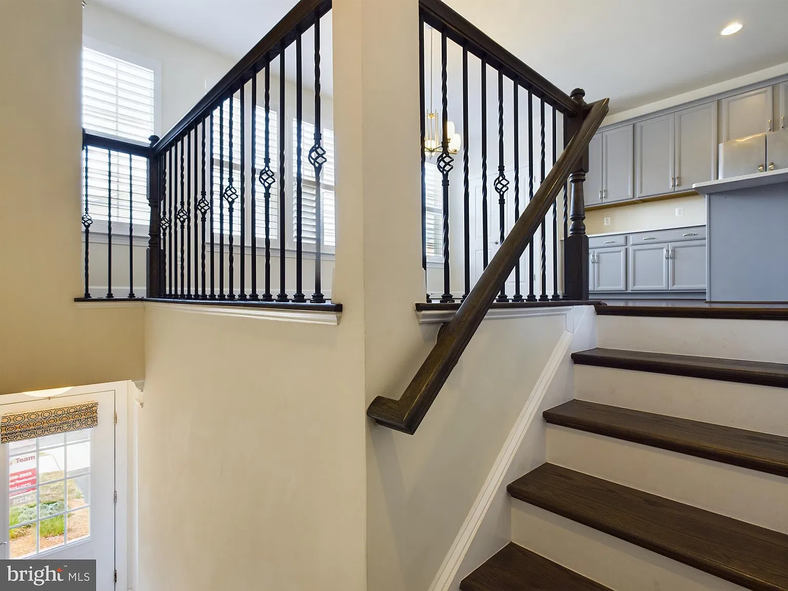3 bed, 3.5 bath, 2682 sqft, $3,350 — Photo 4