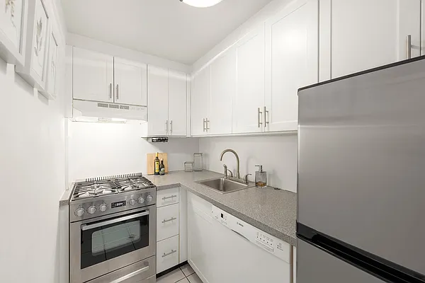 Sold by Douglas Elliman | media 7