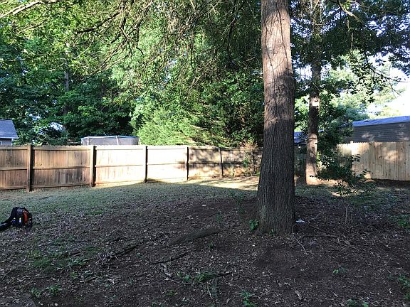 4th image of 4448 Huntington Dr