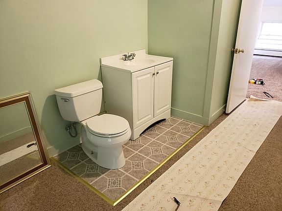 Half baths 2nd level l