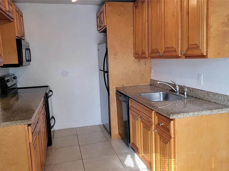 4023 Versailles Dr #4023F — Photo 5