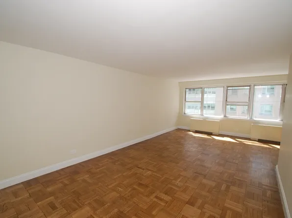 155 East 34th Street image 1 of 5