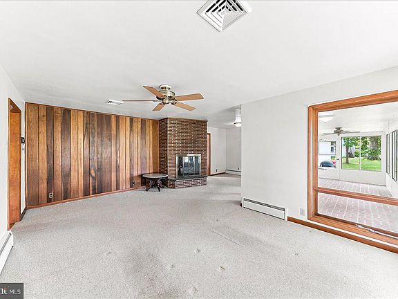 5th image of 33 Vaux Ln
