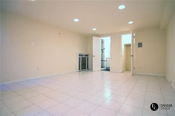 Rented by JK Dansar Corp | media 31