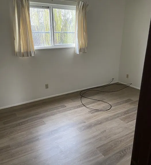 4625 Main St #8 — Photo 4