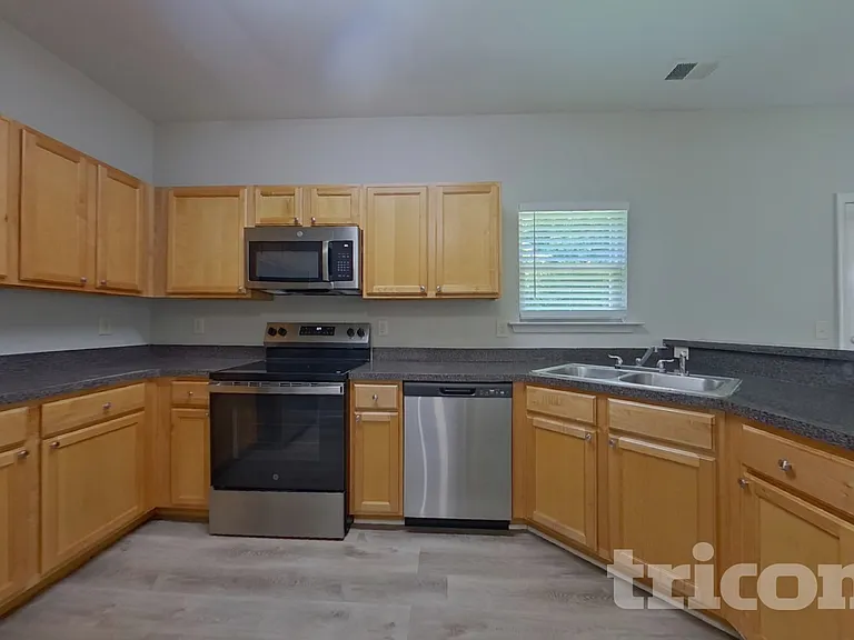 45 Wyndham Ct SE — Photo 6