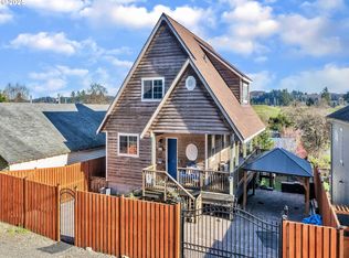 90589 Clark Rd, Warrenton, OR 97146