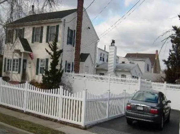 1859 George Ct, Merrick, NY 11566