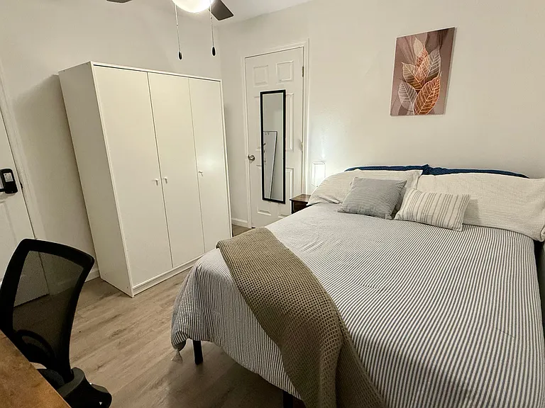 Montego Ln — Photo 3