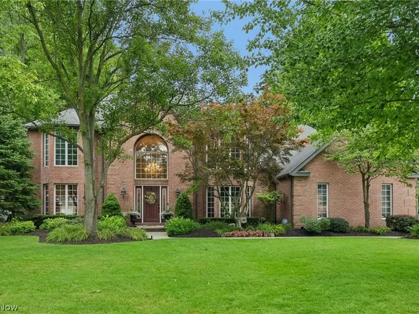 3179 Royal Oak Ct, Westlake, OH 44145