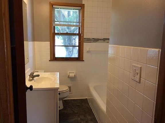 Updated Bathroom with new Vanity & Tile