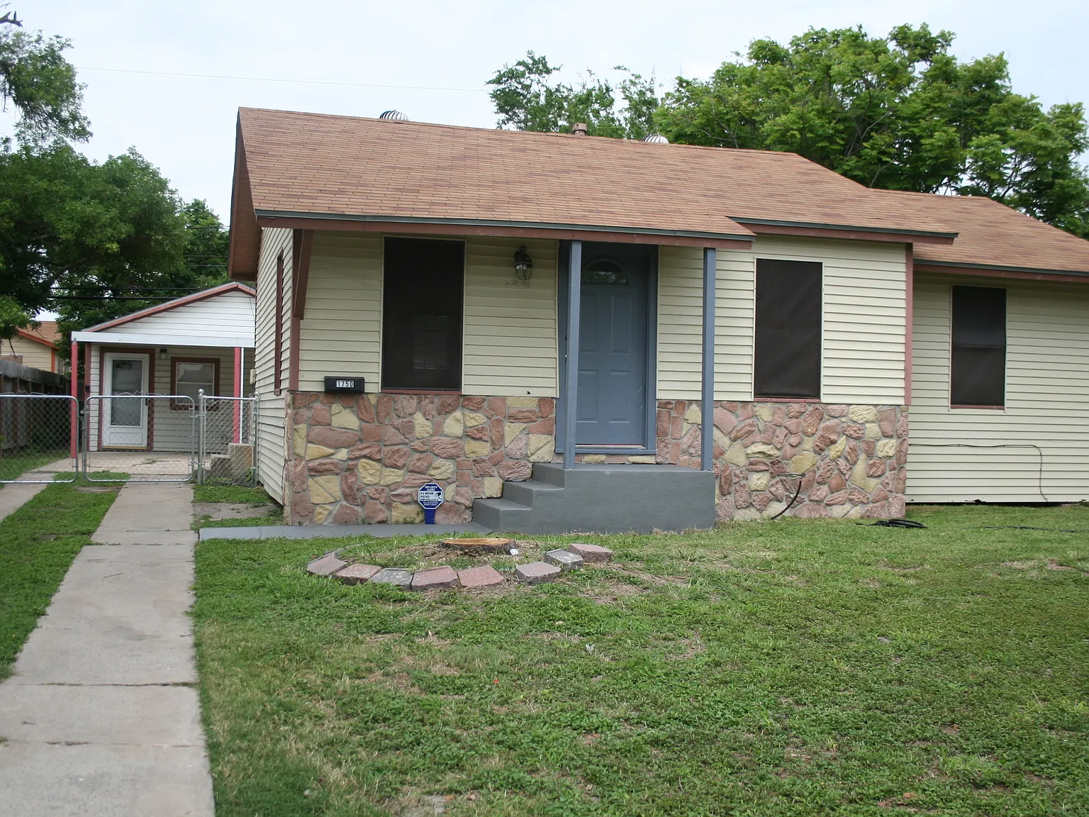 1750 Morales Street - 2 — Photo 4