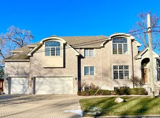 517 Maple Ave, Willow Springs, IL 60480