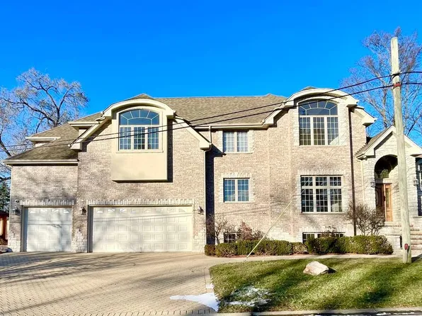 517 Maple Ave, Willow Springs, IL 60480