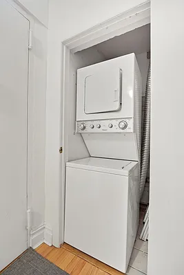 Rented by Cooper & Cooper Real Estate | media 7