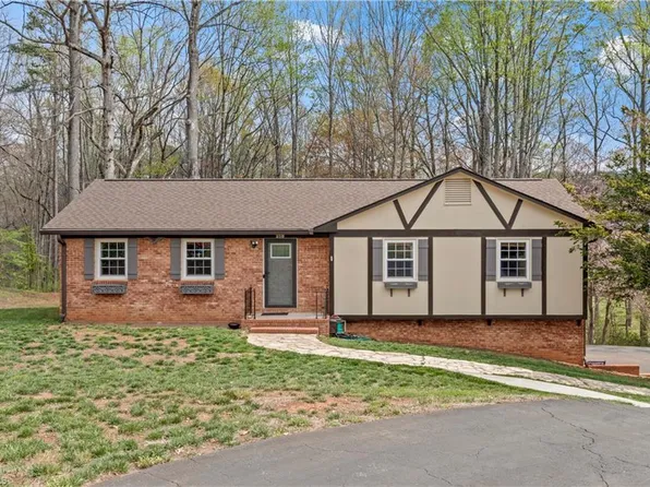 218 Misty Ct, King, NC 27021