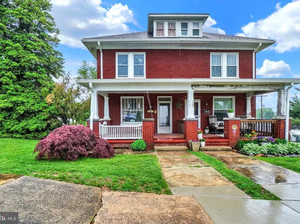 318 S Wilson Ct, Yoe, PA 17313