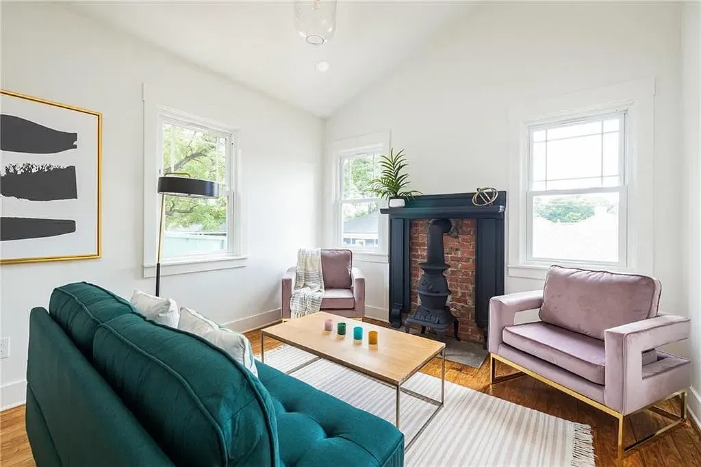 2 bed, 1000 sqft, $2,700 — Photo 3