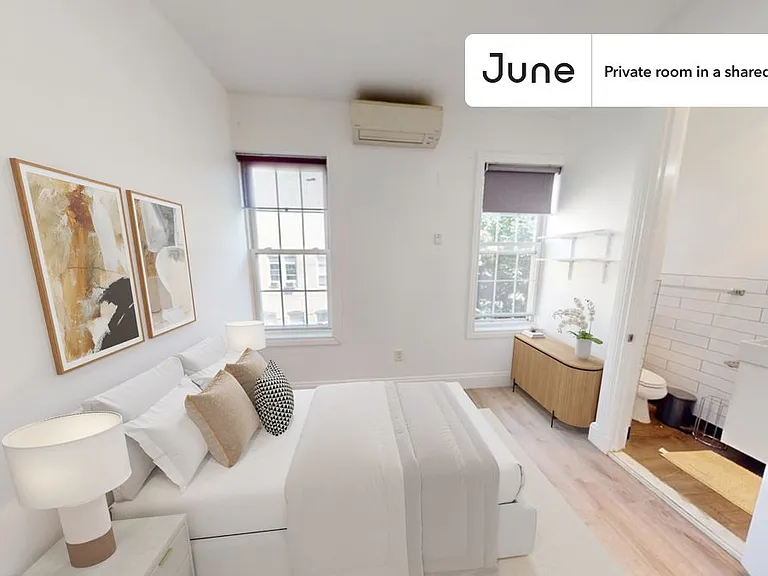 39A Broome St #B — Photo 1