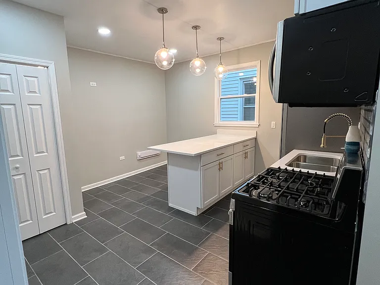 W 61st Pl — Photo 3