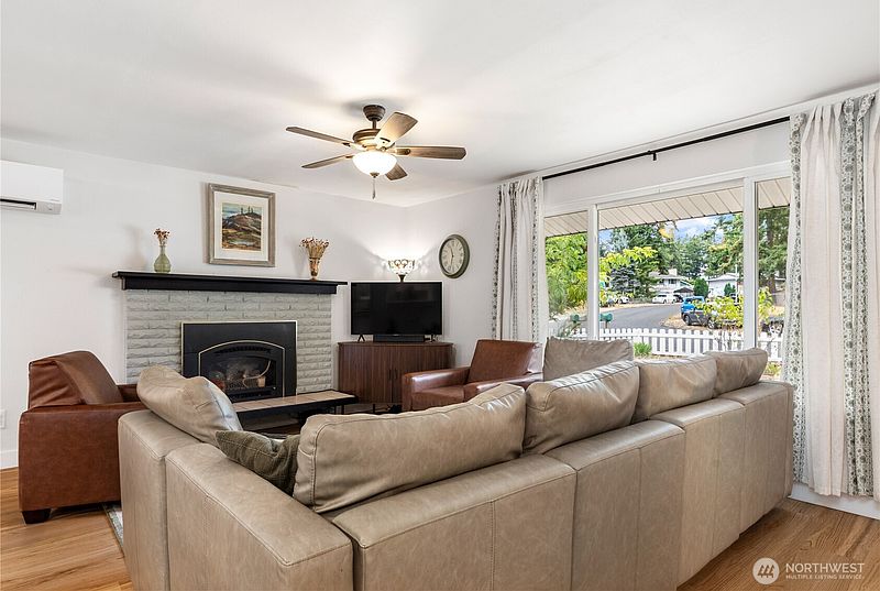 4th image of 467 NW 8th Avenue