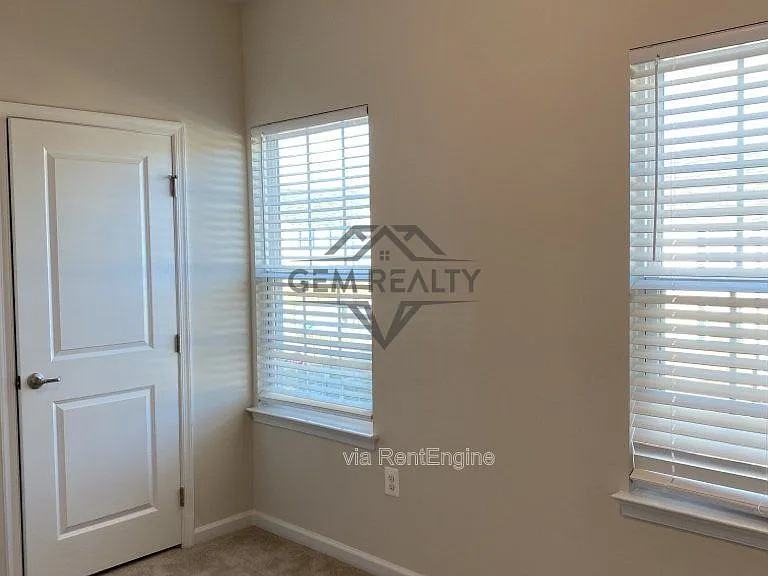 531 View Point Way — Photo 11
