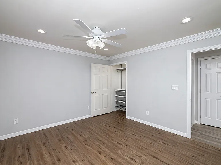 Fairfield Knolls South — Photo 35