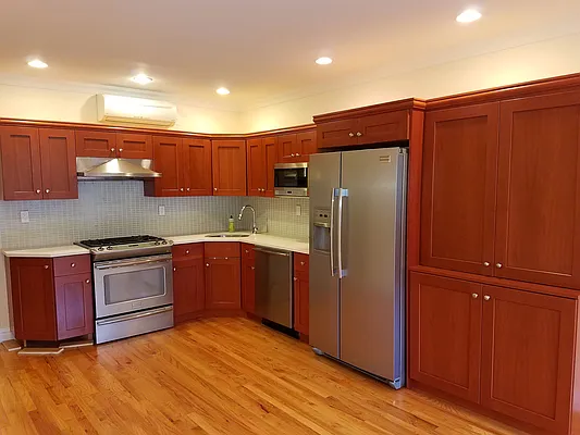 Rented by Brownstone Real Estate | media 9