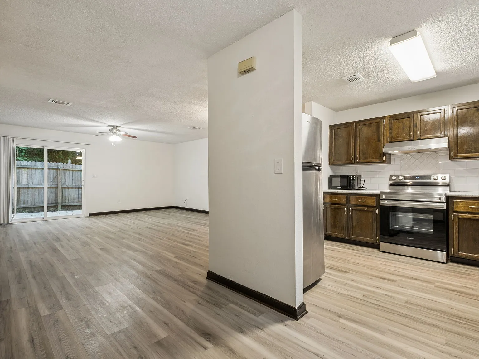 1242 Chee Lane - Unit A — Photo 3