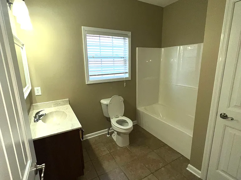 104 Saint Charles Pl — Photo 20