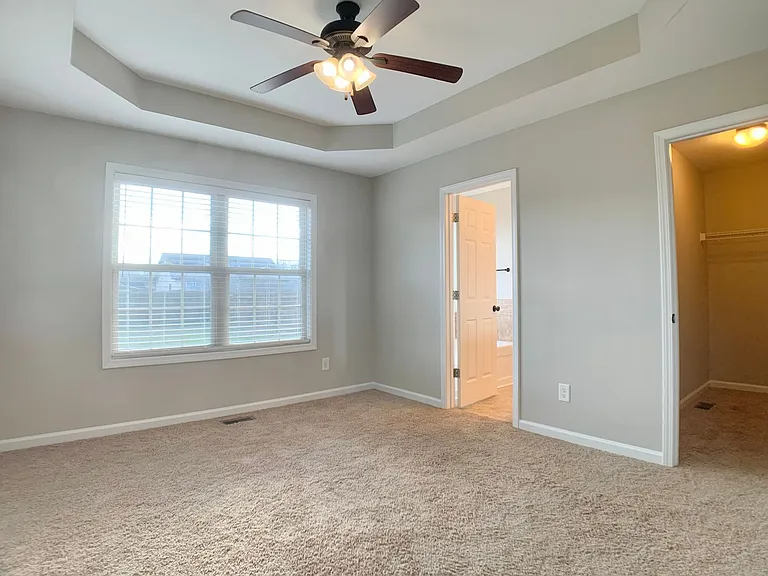 842 Shelton Cir — Photo 14