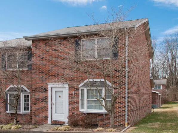 261 Heritage Dr, Bristol, VA 24201