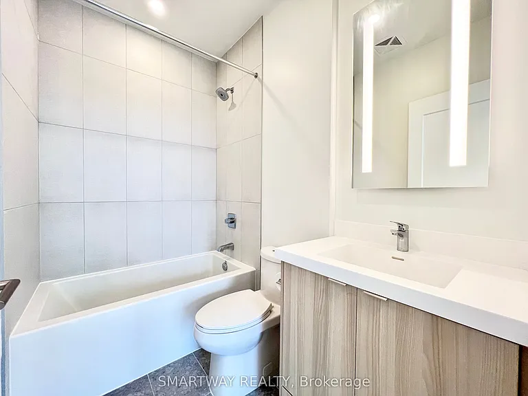 25 Cordova Ave #Penthouse 09 — Photo 37